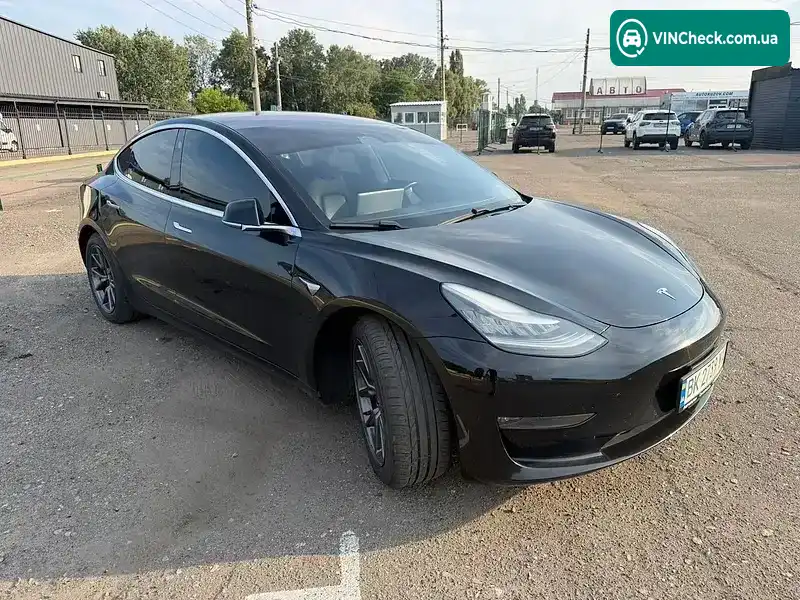 Tesla Model 3 2018, фото з оголошення 2 з 17, VIN 5YJ3E1EB0JF127400