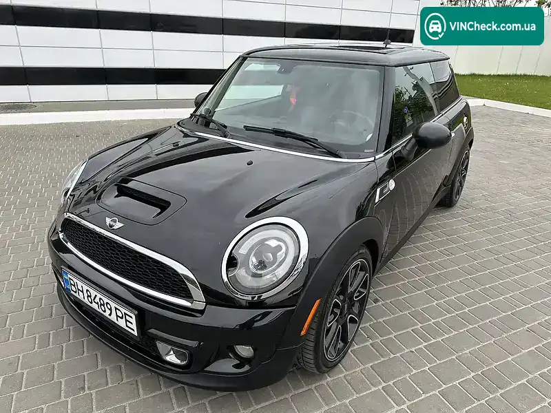 MINI Hatch 2013, фото з оголошення 2 з 20, VIN WMWSV3C56DT396391