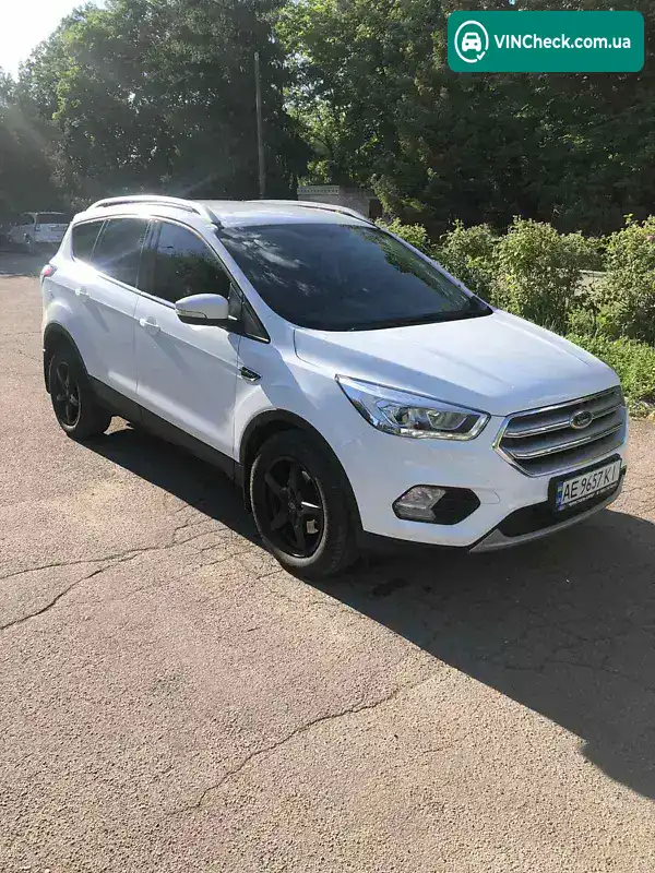 Ford Kuga 2019, фото з оголошення 2 з 10, VIN WF0AXXWPMAKD77045