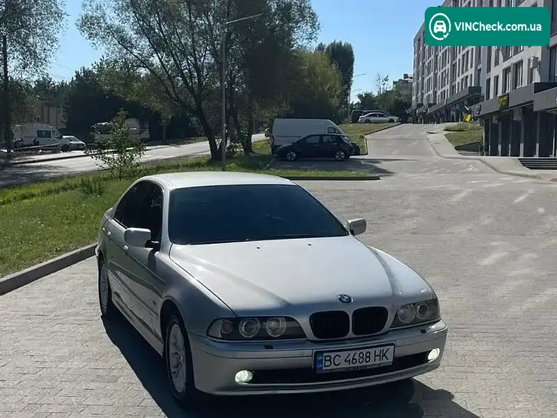 BMW 5 Series 2001, фото з оголошення 1 з 14, VIN WBADT21000GZ03210