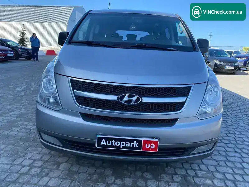 Hyundai H-1 2012, фото з оголошення 2 з 14, VIN KMHWH81JACU443553