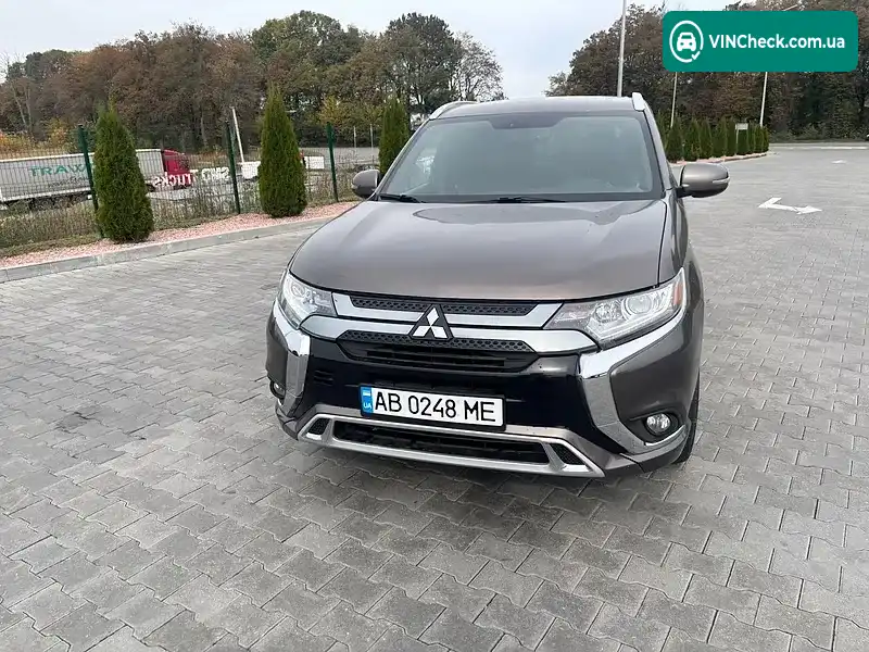 Mitsubishi Outlander 2019, фото з оголошення 1 з 20, VIN JA4J24A54KZ056676