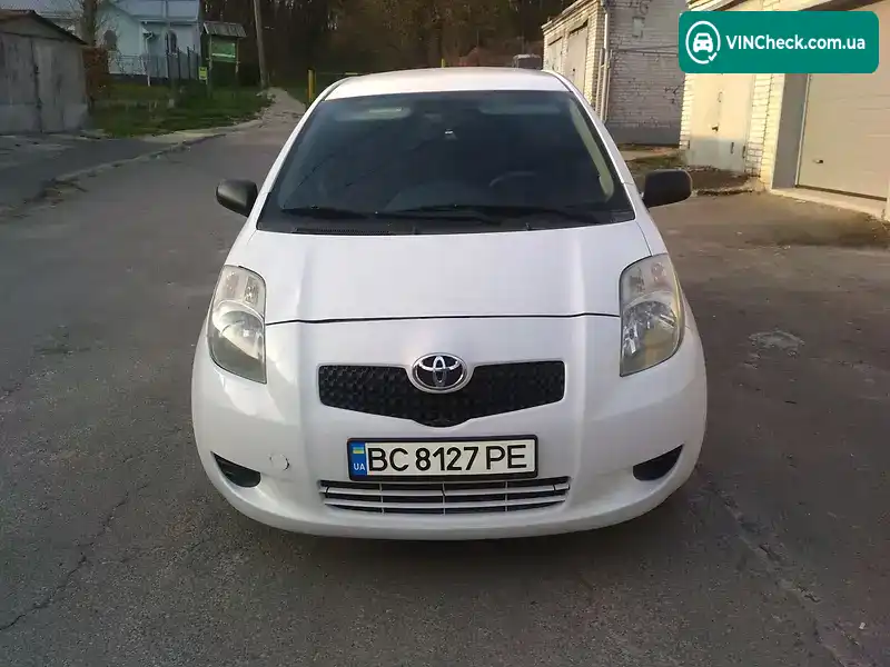 Toyota Yaris 2006, фото з оголошення 2 з 9, VIN JTDKG923700029821