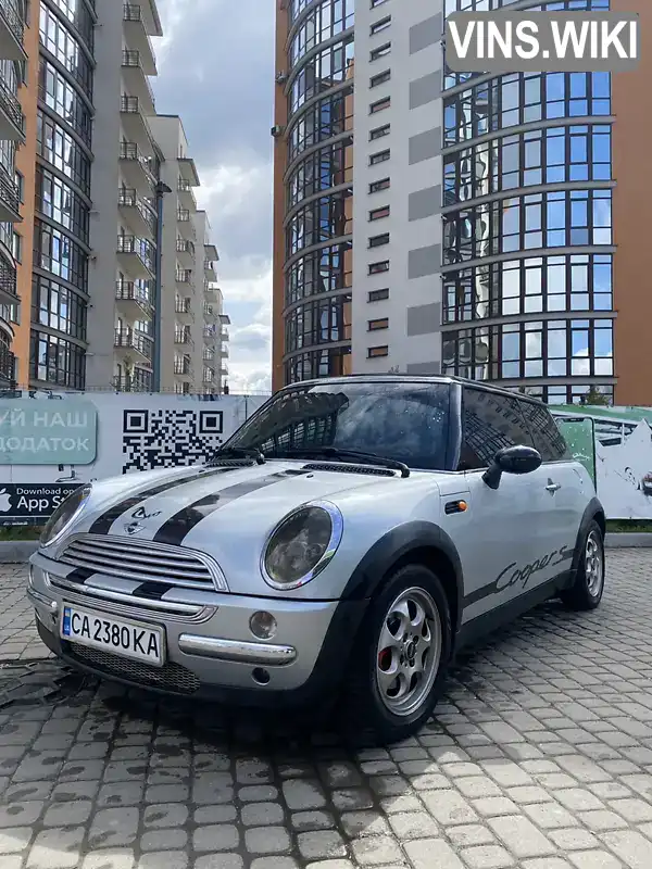 MINI Hatch 2002, фото з оголошення 1 з 17, VIN WMWRC31070TB74371