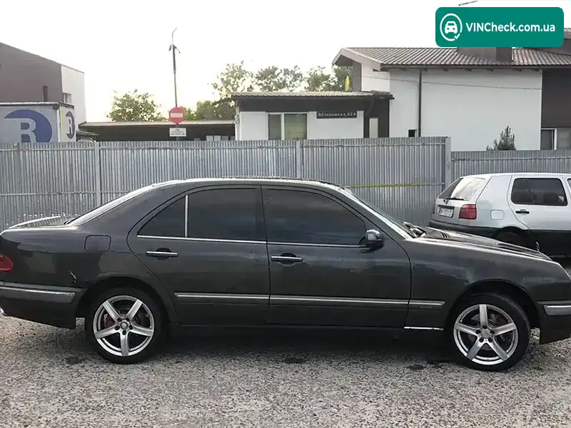 Mercedes-Benz E-Class 1999, фото з оголошення 2 з 9, VIN WDB2100251A804783
