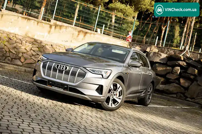 Audi e-tron 2020, фото з оголошення 1 з 21, VIN WA1LAAGE5MB009721