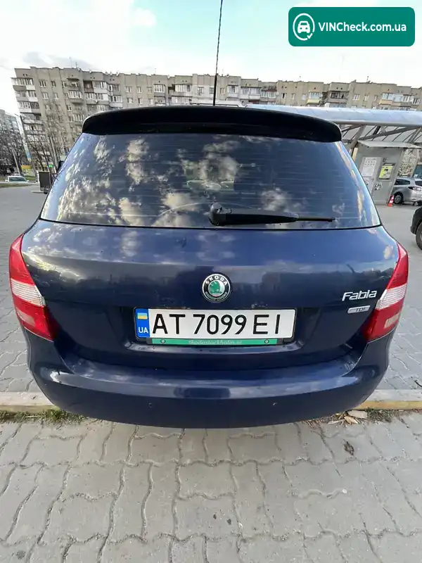 Skoda Fabia 2011, фото з оголошення 2 з 20, VIN TMBES65JXB3162188