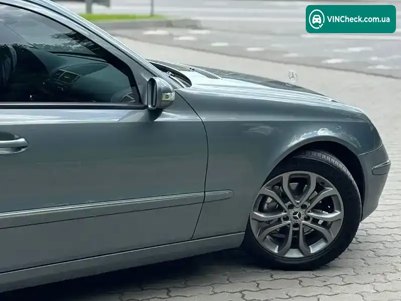 Mercedes-Benz E-Class 2004, фото з оголошення 2 з 20, VIN WDB2110061A733713
