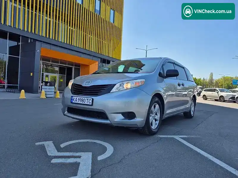 Toyota Sienna 2010, фото з оголошення 2 з 21, VIN 5TDZK3DC0BS006999