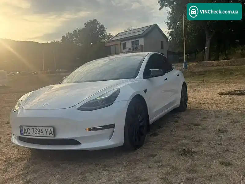 Tesla Model 3 2023, фото з оголошення 2 з 10, VIN 5YJ3E1EC6PF587968