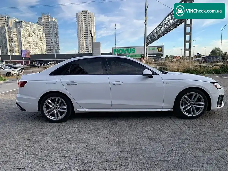 Audi A4 2023, фото з оголошення 2 з 20, VIN WAUDAAF49PN008168