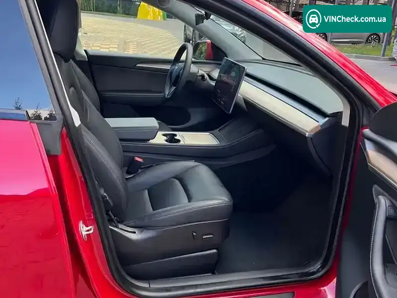 Tesla Model Y 2023, фото з оголошення 2 з 15, VIN 7SAYGAEE3PF695002
