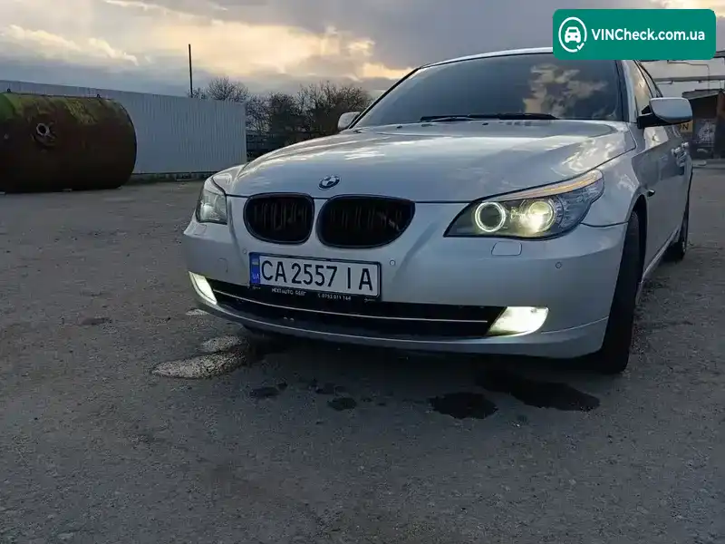 BMW 5 Series 2007, фото з оголошення 2 з 20, VIN WBANU11040CJ25609