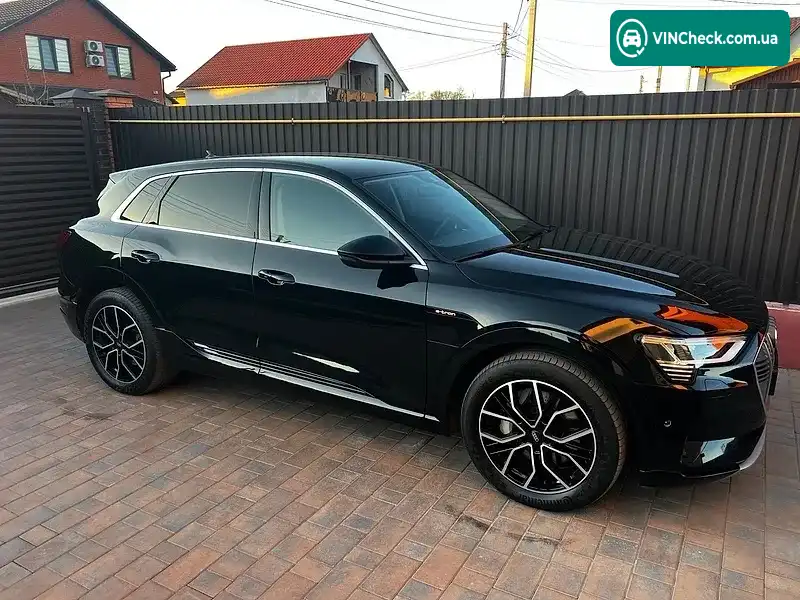 Audi e-tron 2021, фото з оголошення 1 з 5, VIN WAUZZZGE2MB041188