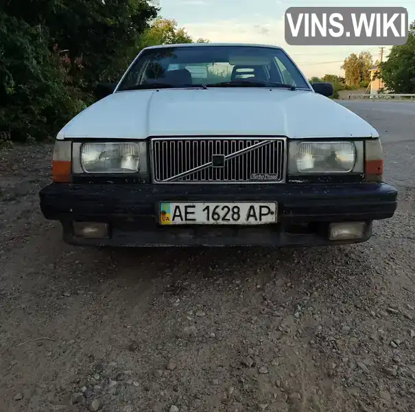 Volvo 760 1985, фото з оголошення 1 з 10, VIN YV1704762F2100112