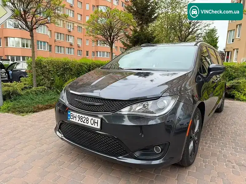Chrysler Pacifica 2019, фото з оголошення 1 з 8, VIN 2C4RC1FG7KR593633