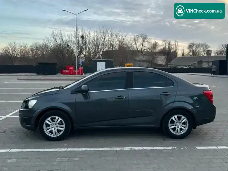 Chevrolet Sonic 2012, фото з оголошення 2 з 21, VIN 1G1JC5SH9D4117790