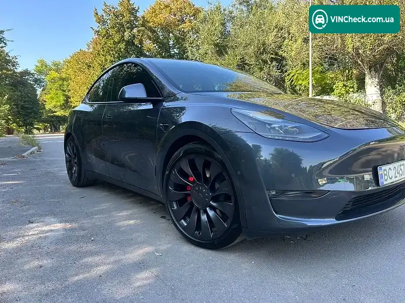 Tesla Model Y 2022, фото з оголошення 2 з 13, VIN 7SAYGDEFXNF563796