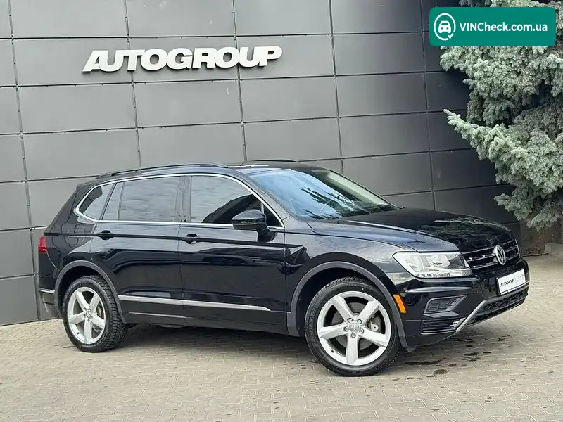 Volkswagen Tiguan 2018, фото з оголошення 2 з 20, VIN 3VV2B7AX9JM134514