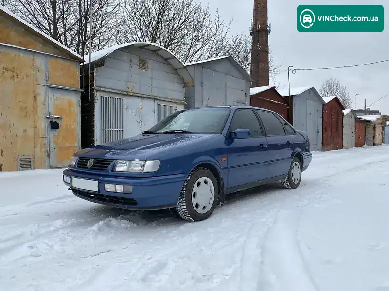 Volkswagen Passat 1994, фото з оголошення 1 з 13, VIN WVWZZZ33ZGE068786