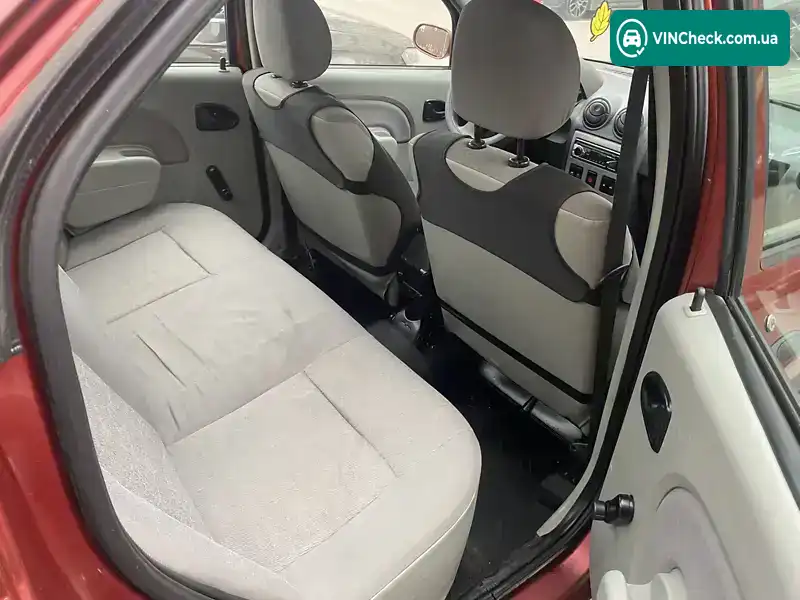 Dacia Logan 2006, фото з оголошення 2 з 9, VIN UU1LSDAGH36752983