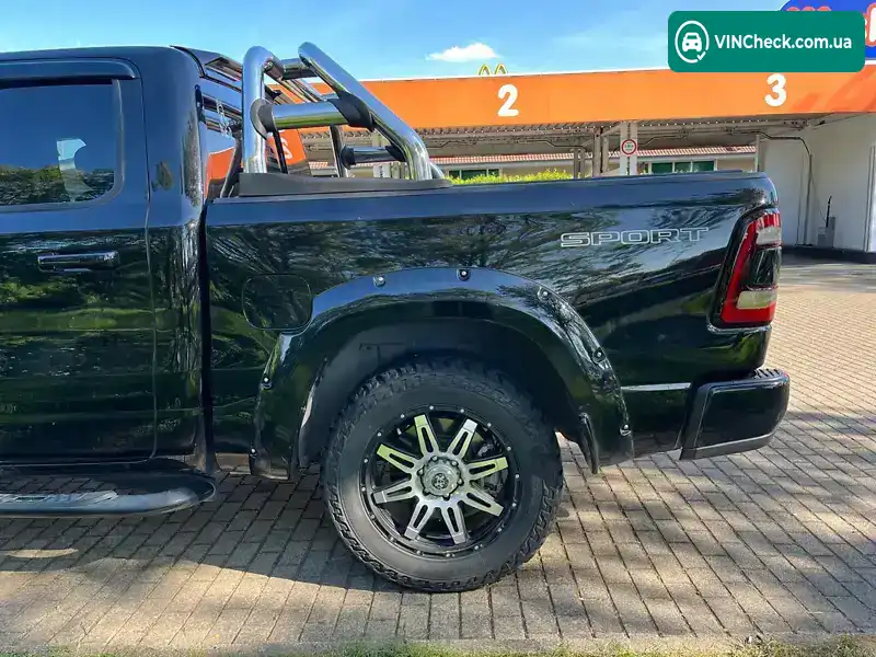 Ram 1500 2019, фото з оголошення 2 з 21, VIN 1C6SRFFM3LN248995