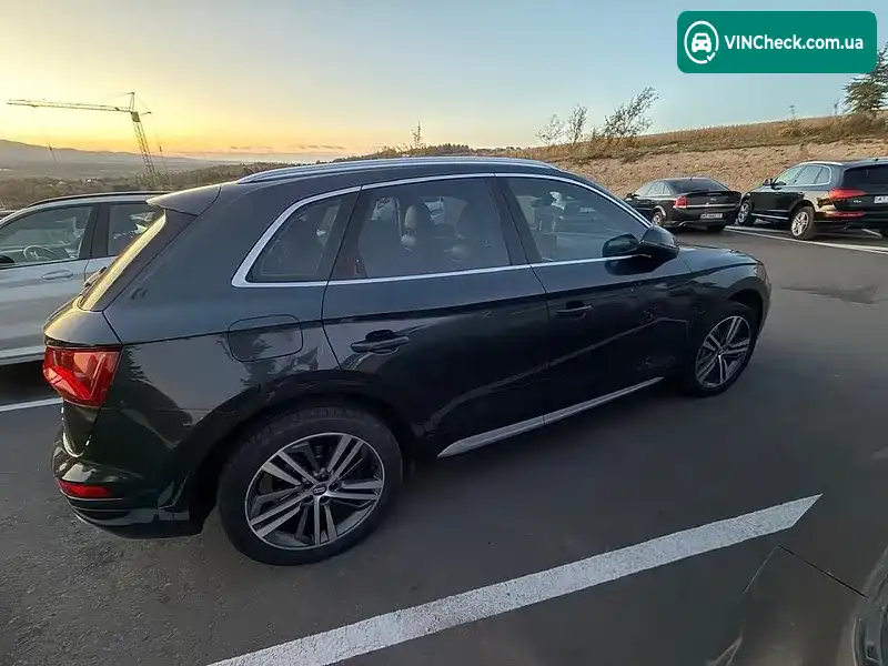 Audi Q5 2018, фото з оголошення 1 з 16, VIN WAUZZZFY7J2183818