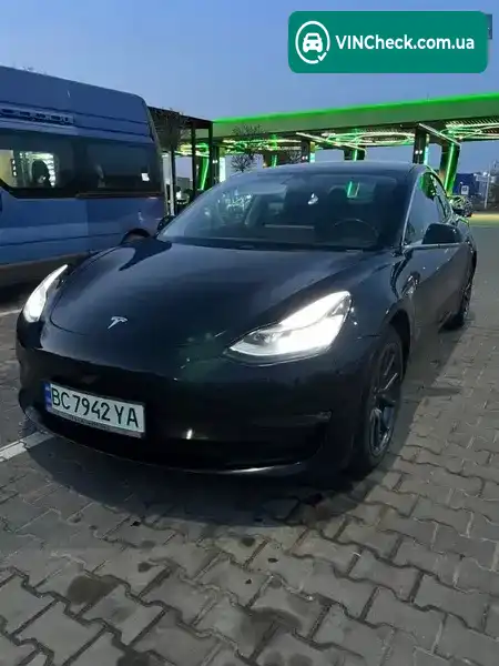 Tesla Model 3 2019, фото з оголошення 1 з 21, VIN 5YJ3E7EB8KF315490
