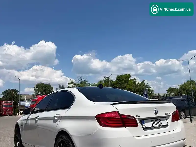 BMW 5 Series 2010, фото з оголошення 1 з 10, VIN WBAFP31070C500366