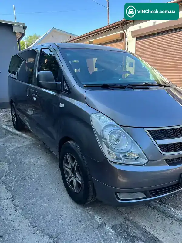 Hyundai H-1 2010, фото з оголошення 1 з 21, VIN KMHWH81JABU281217
