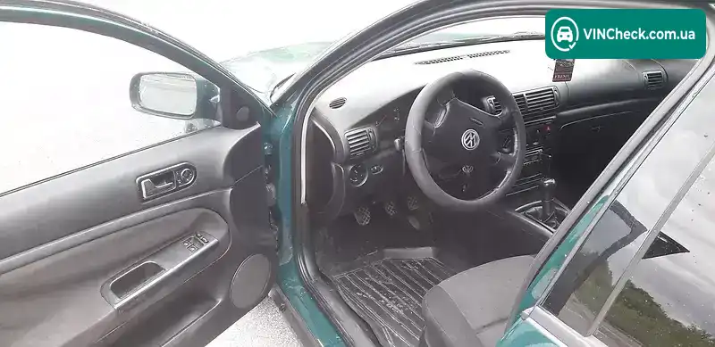 Volkswagen Passat 1997, фото з оголошення 1 з 7, VIN WVWZZZ3BZWE158073