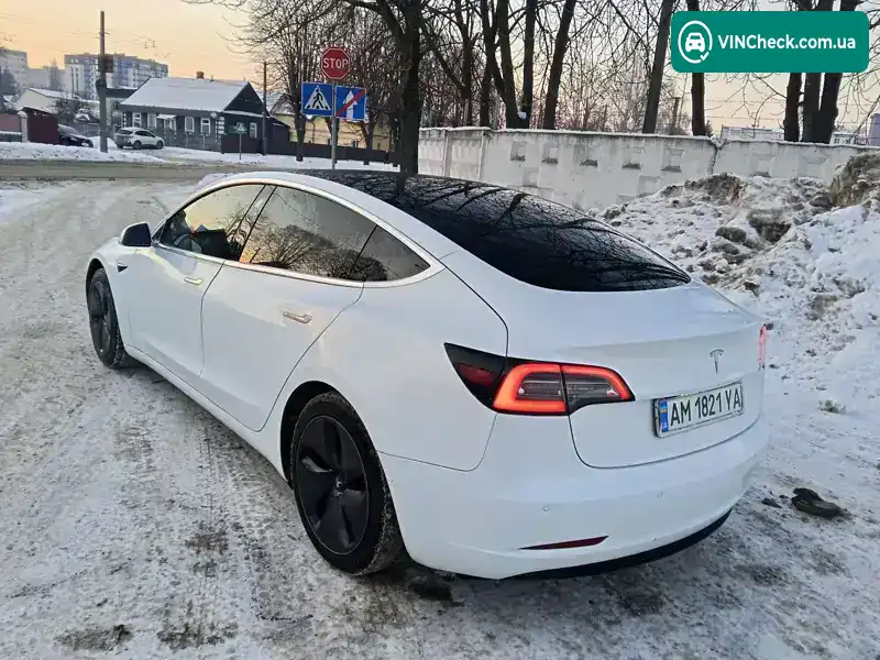 Tesla Model 3 2019, фото з оголошення 1 з 9, VIN 5YJ3E1EA6KF401563