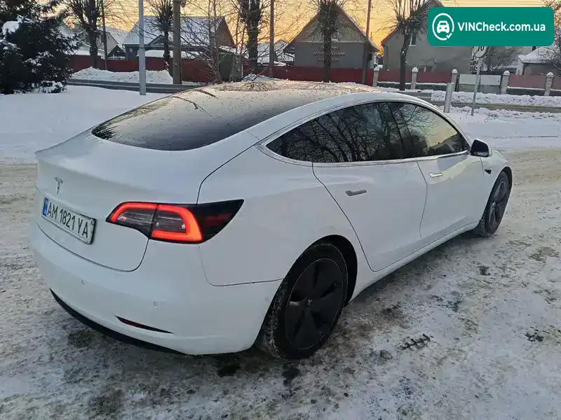 Tesla Model 3 2019, фото з оголошення 2 з 9, VIN 5YJ3E1EA6KF401563