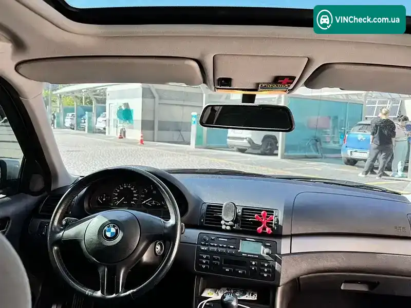 BMW 3 Series 2004, фото з оголошення 2 з 20, VIN WBAEY31080KS50473