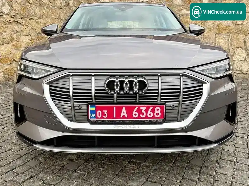 Audi e-tron 2021, фото з оголошення 2 з 21, VIN WAUZZZGE9NB013681