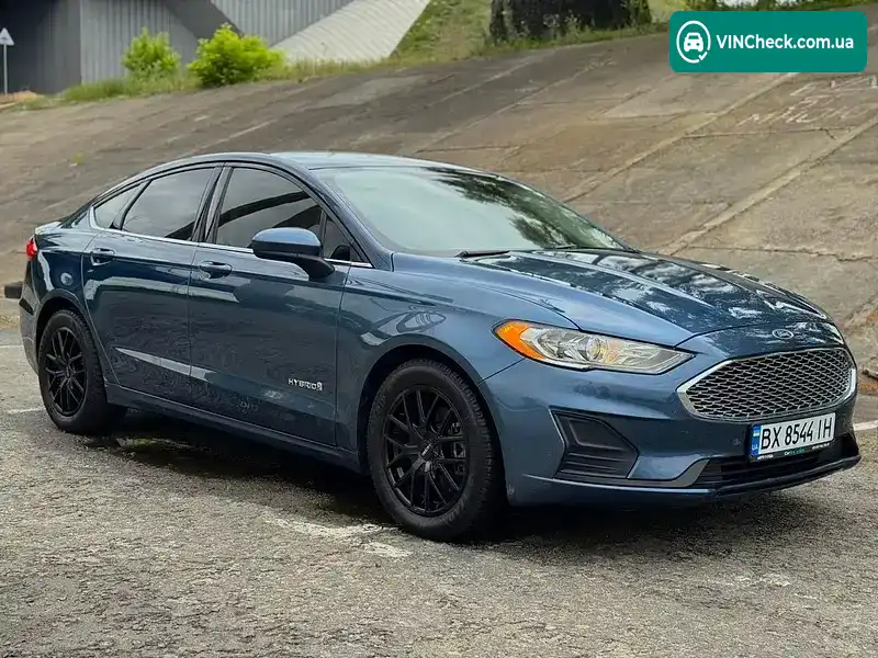 Ford Fusion 2018, фото з оголошення 1 з 21, VIN 3FA6P0LU6KR177259