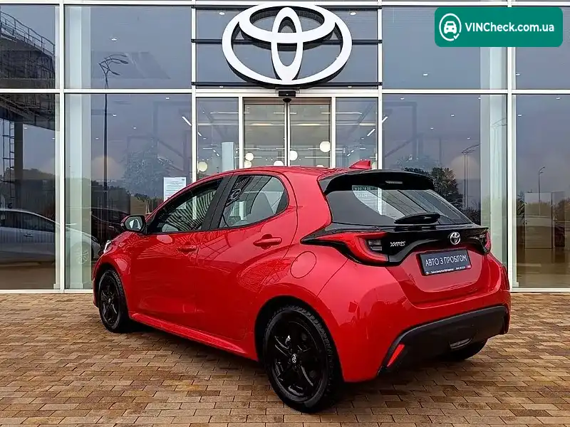 Toyota Yaris 2023, фото з оголошення 2 з 16, VIN YARKBAC3800107744