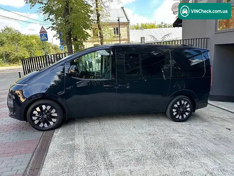 Hyundai Staria 2024, фото з оголошення 2 з 20, VIN KMHYF811DSU193246