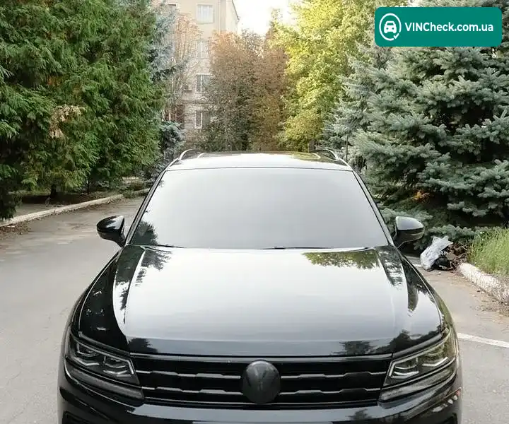 Volkswagen Tiguan 2019, фото з оголошення 2 з 20, VIN 3VV2B7AX2KM074674