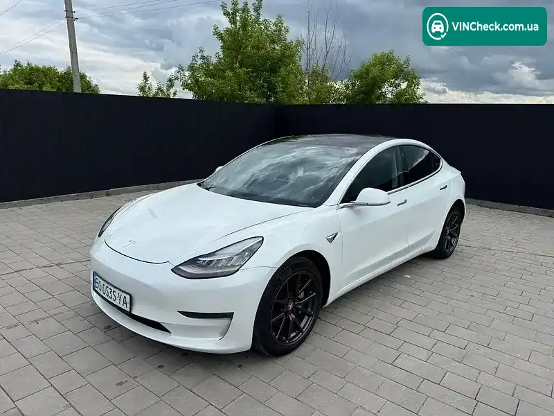 Tesla Model 3 2019, фото з оголошення 1 з 20, VIN 5YJ3E1EB0KF388401