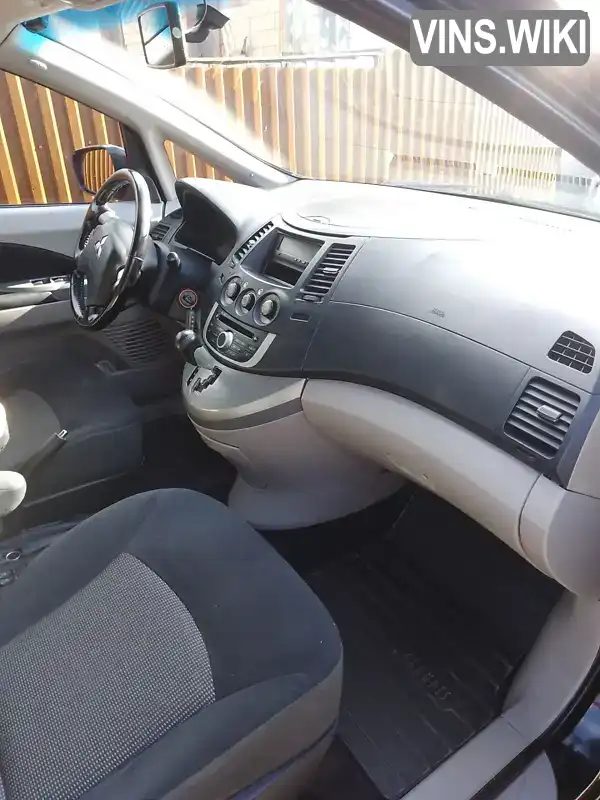 Mitsubishi Grandis 2009, фото з оголошення 2 з 12, VIN JMBLRNA4W9Z000356