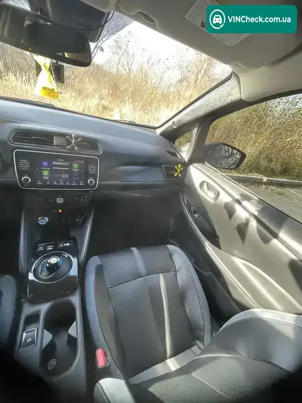 Nissan Leaf 2020, фото з оголошення 2 з 21, VIN 1N4BZ1DP0LC301551
