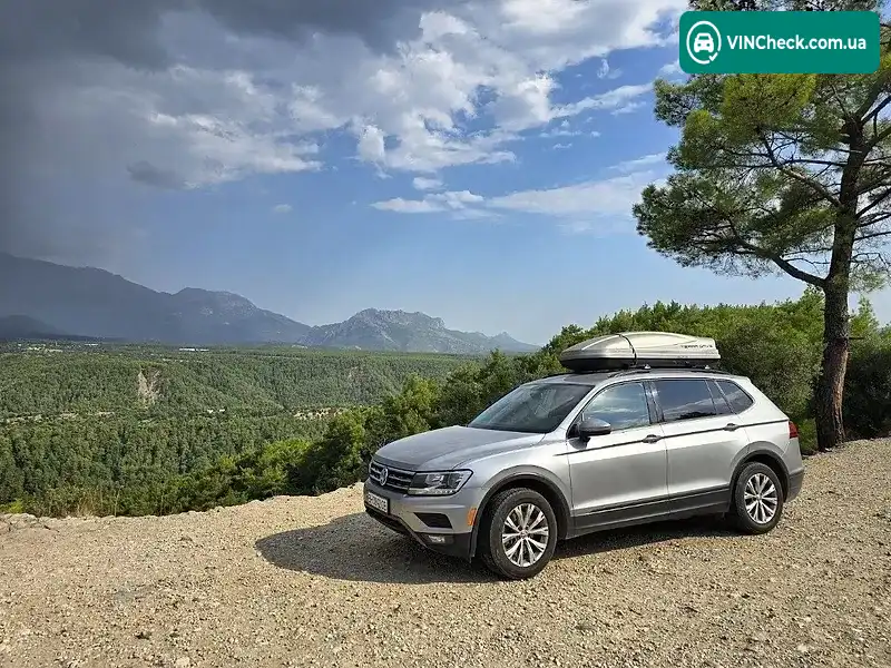 Volkswagen Tiguan 2019, фото з оголошення 1 з 20, VIN 3VV0B7AXXKM121070