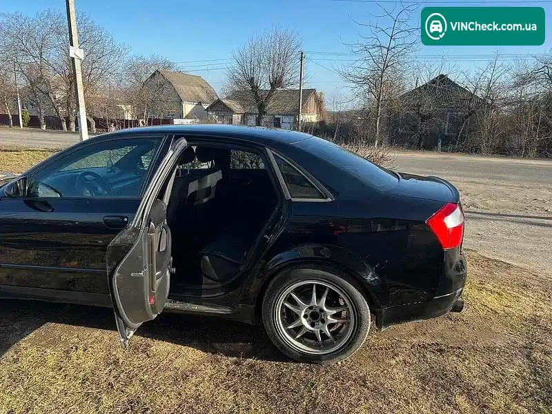 Audi A4 2002, фото з оголошення 1 з 12, VIN WAUZZZ8E93A190426