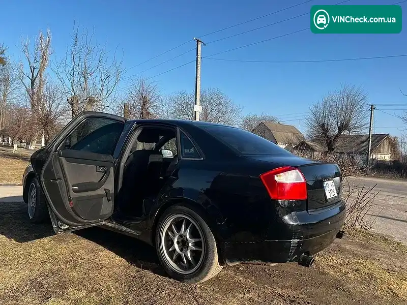 Audi A4 2002, фото з оголошення 2 з 12, VIN WAUZZZ8E93A190426