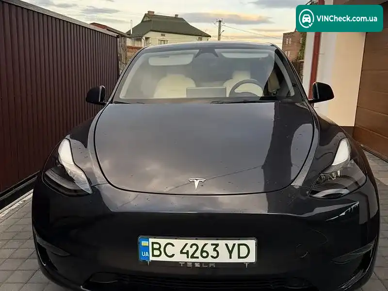 Tesla Model Y 2024, фото з оголошення 1 з 17, VIN 7SAYGDEE6RF203289