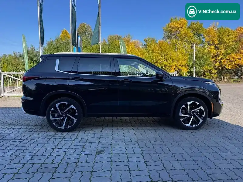 Mitsubishi Outlander 2021, фото з оголошення 2 з 20, VIN JA4J3VA87NZ059671