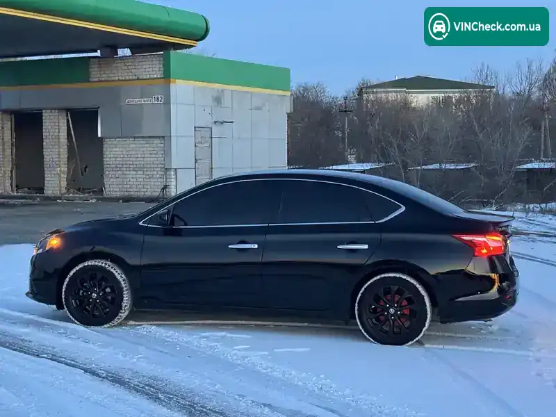 Nissan Sentra 2018, фото з оголошення 2 з 21, VIN 3N1AB7AP0JY250786