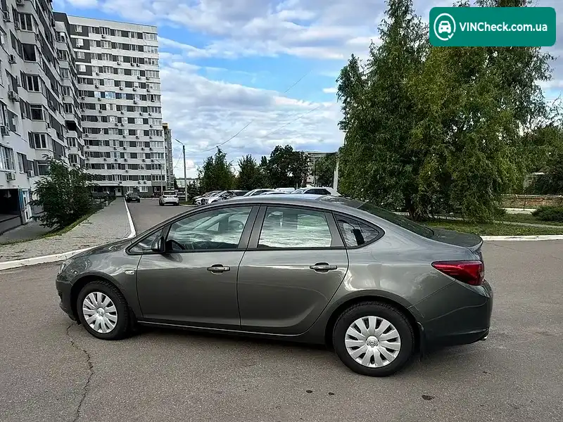 Opel Astra 2018, фото з оголошення 1 з 10, VIN W0VPD5EC4JG072868