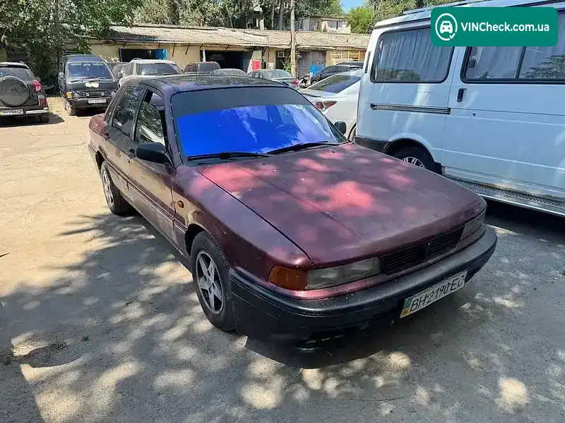 Mitsubishi Galant 1992, фото з оголошення 1 з 8, VIN JMBSNE32ANZ502862